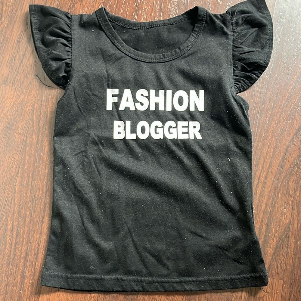 Fashion blogger tee